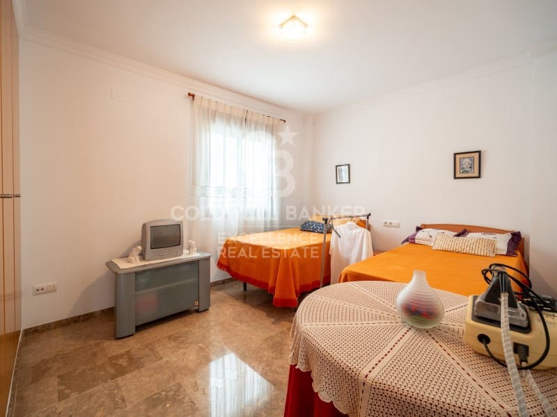 3 soverom Villa til salgs i Oliva med garasje - € 480 000 (Ref: 9574869)