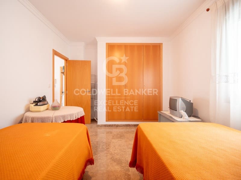 3 soverom Villa til salgs i Oliva med garasje - € 480 000 (Ref: 9574869)