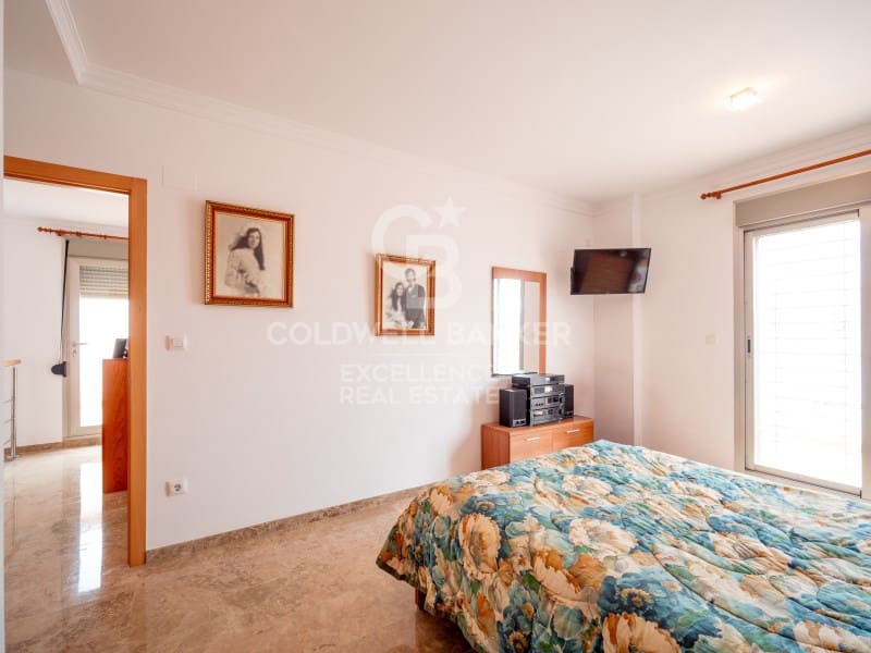 3 soverom Villa til salgs i Oliva med garasje - € 480 000 (Ref: 9574869)