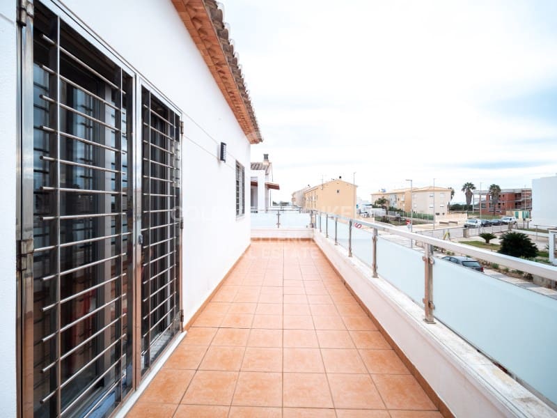 3 soverom Villa til salgs i Oliva med garasje - € 480 000 (Ref: 9574869)