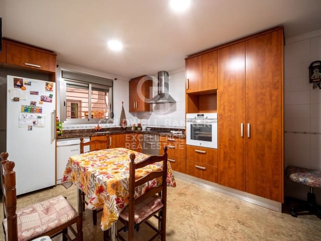 3 soverom Villa til salgs i Oliva Playa, Oliva med garasje - € 480 000 (Ref: 9574869)