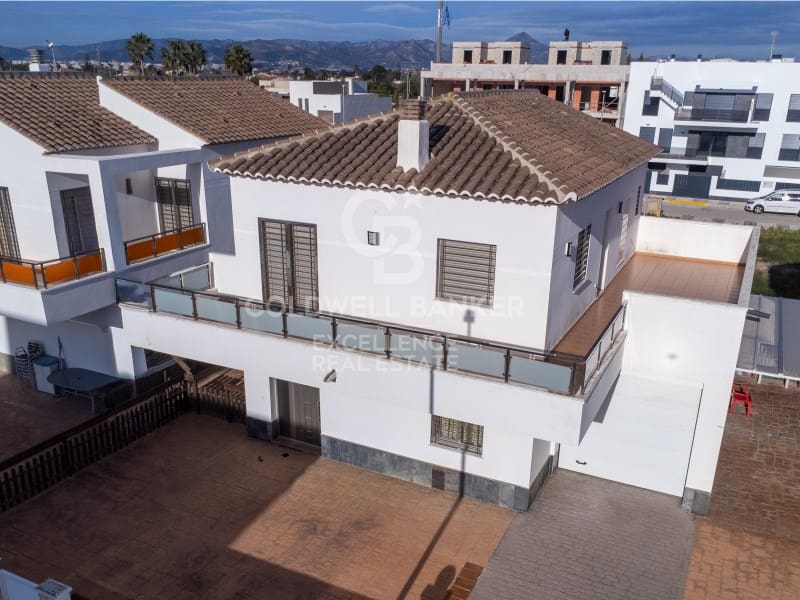 3 sovrum Villa till salu i Oliva med garage - 480 000 € (Ref: 9574869)