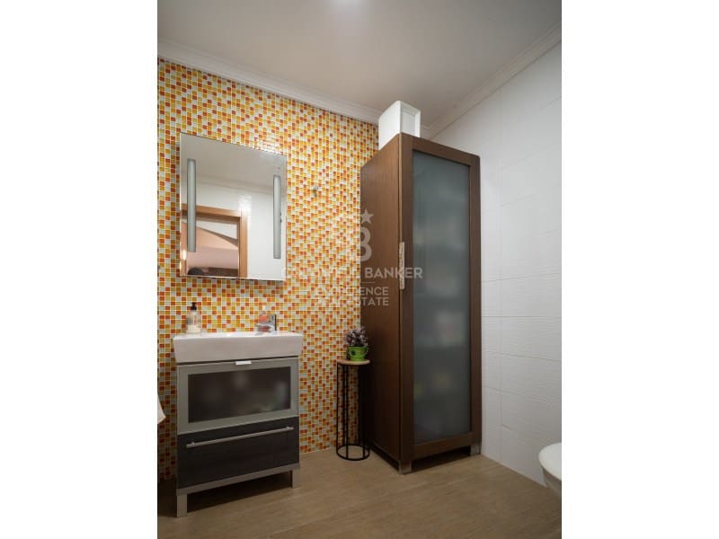 3 soverom Villa til salgs i Oliva med garasje - € 520 000 (Ref: 9574870)