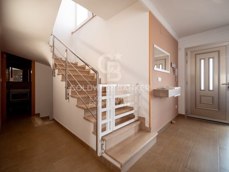 3 soverom Villa til salgs i Oliva med garasje - € 520 000 (Ref: 9574870)