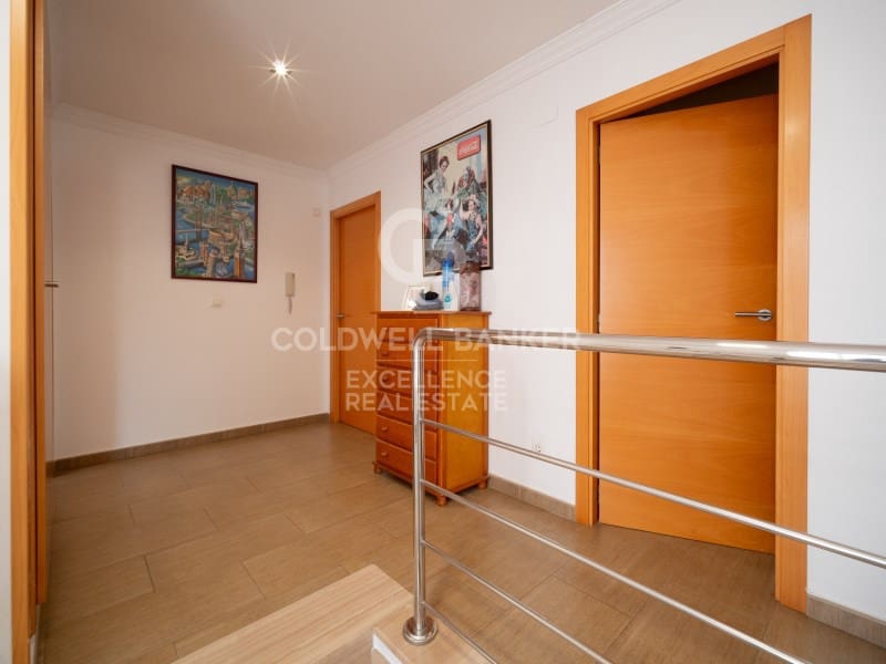 3 soverom Villa til salgs i Oliva med garasje - € 520 000 (Ref: 9574870)