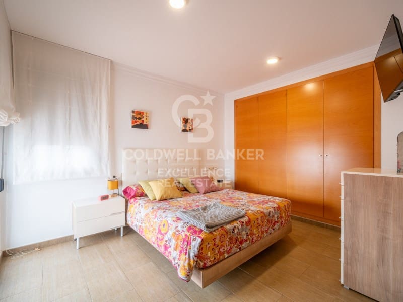 3 soverom Villa til salgs i Oliva med garasje - € 520 000 (Ref: 9574870)