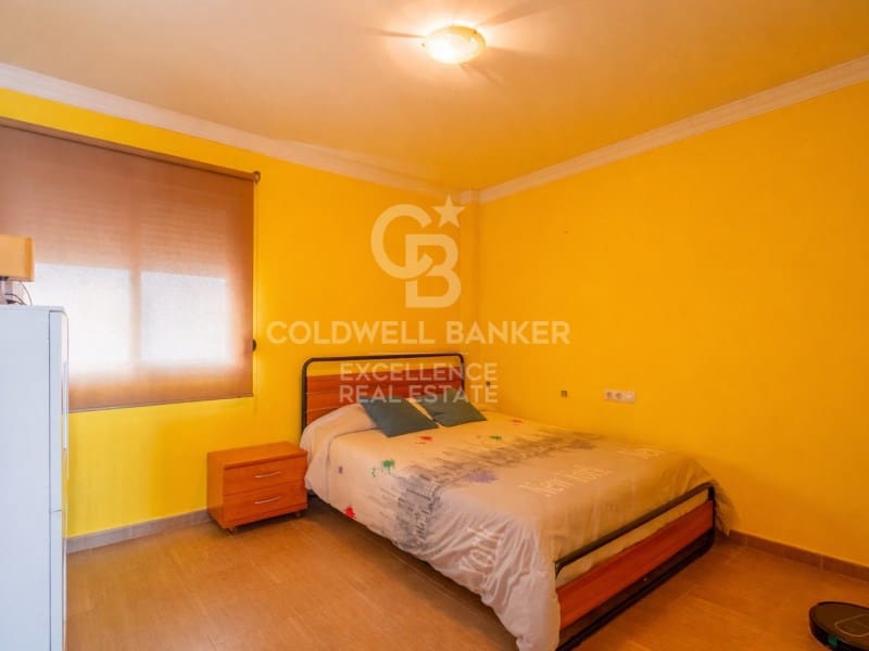 3 soverom Villa til salgs i Oliva med garasje - € 520 000 (Ref: 9574870)