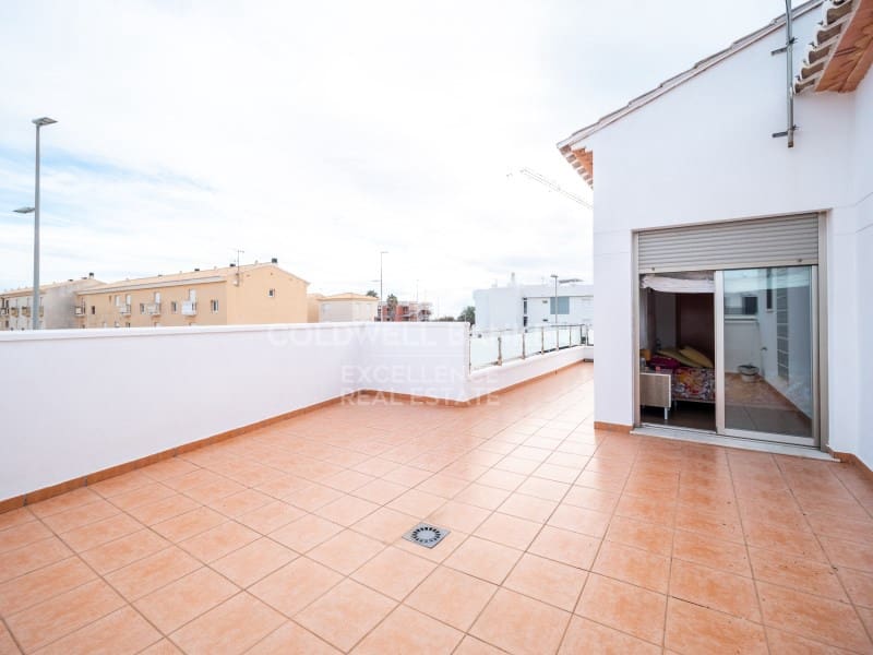 3 soverom Villa til salgs i Oliva med garasje - € 520 000 (Ref: 9574870)