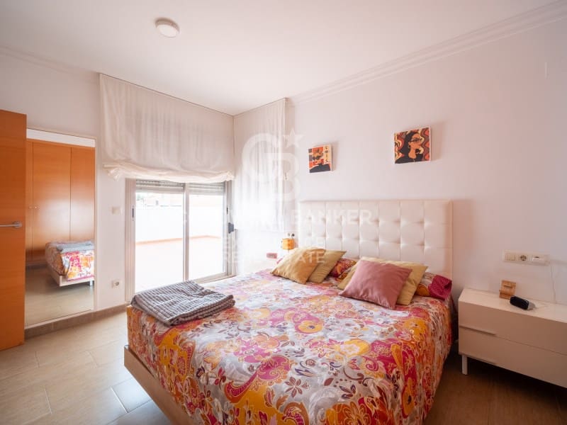 3 soverom Villa til salgs i Oliva med garasje - € 520 000 (Ref: 9574870)