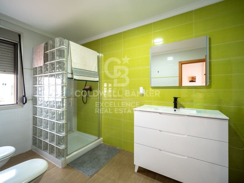 3 soverom Villa til salgs i Oliva med garasje - € 520 000 (Ref: 9574870)