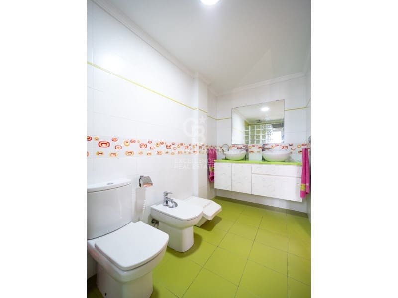 3 soverom Villa til salgs i Oliva med svømmebasseng garasje - € 520 000 (Ref: 9574871)