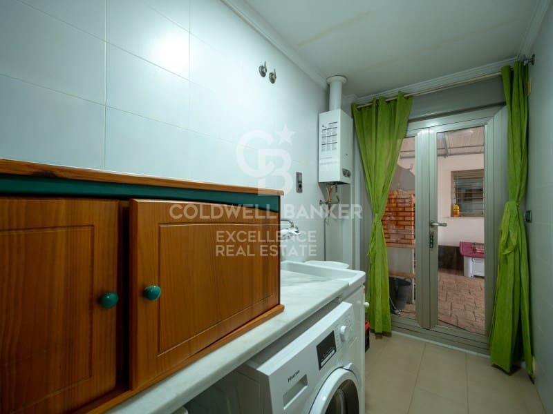 3 soverom Villa til salgs i Oliva med svømmebasseng garasje - € 520 000 (Ref: 9574871)