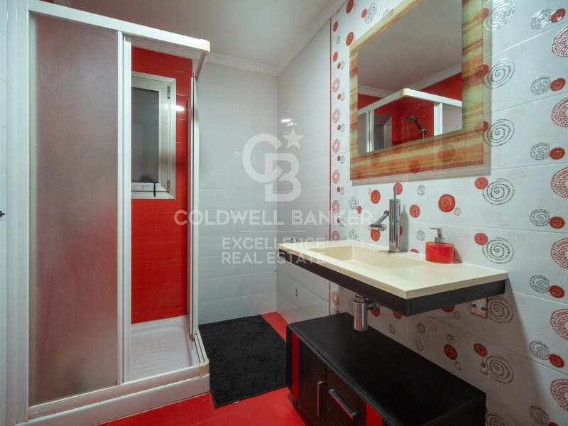 3 soverom Villa til salgs i Oliva med svømmebasseng garasje - € 520 000 (Ref: 9574871)