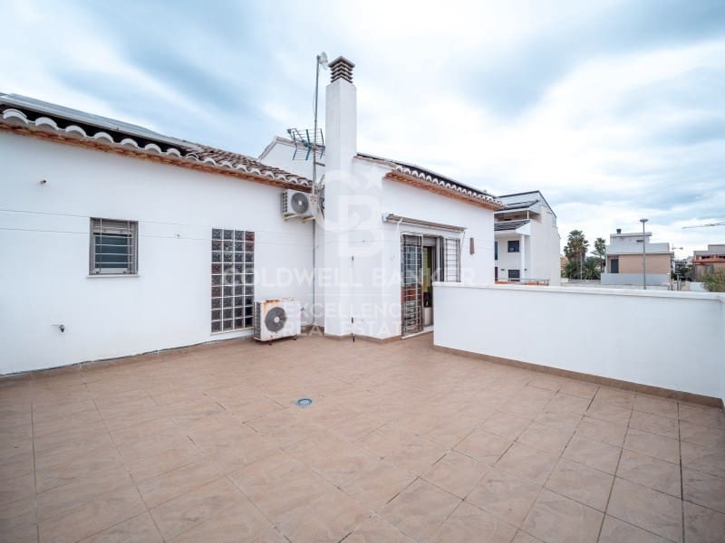 3 soverom Villa til salgs i Oliva med svømmebasseng garasje - € 520 000 (Ref: 9574871)