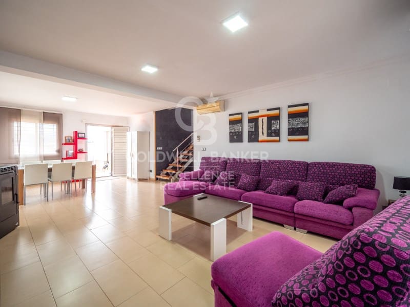 3 soverom Villa til salgs i Oliva med svømmebasseng garasje - € 520 000 (Ref: 9574871)