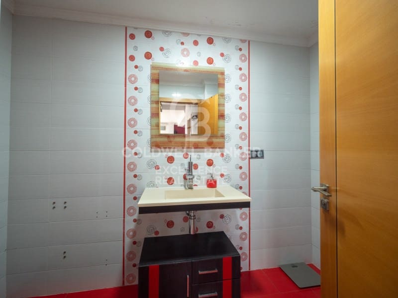 3 slaapkamer Villa te koop in Oliva met zwembad garage - € 500.000 (Ref: 9574871)