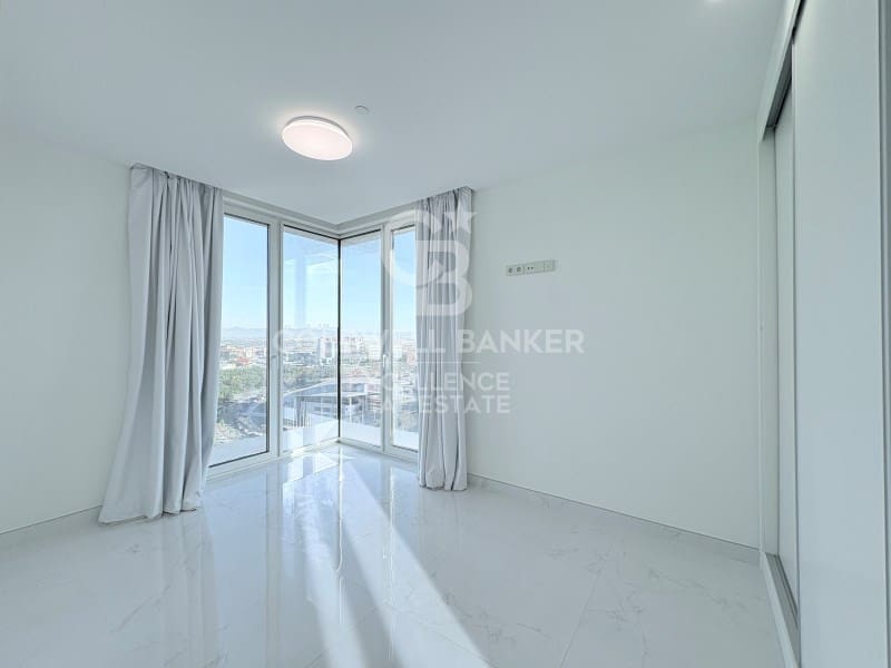 3 soverom Leilighet til leie i Valencia by med garasje - € 3 000 (Ref: 9627610)