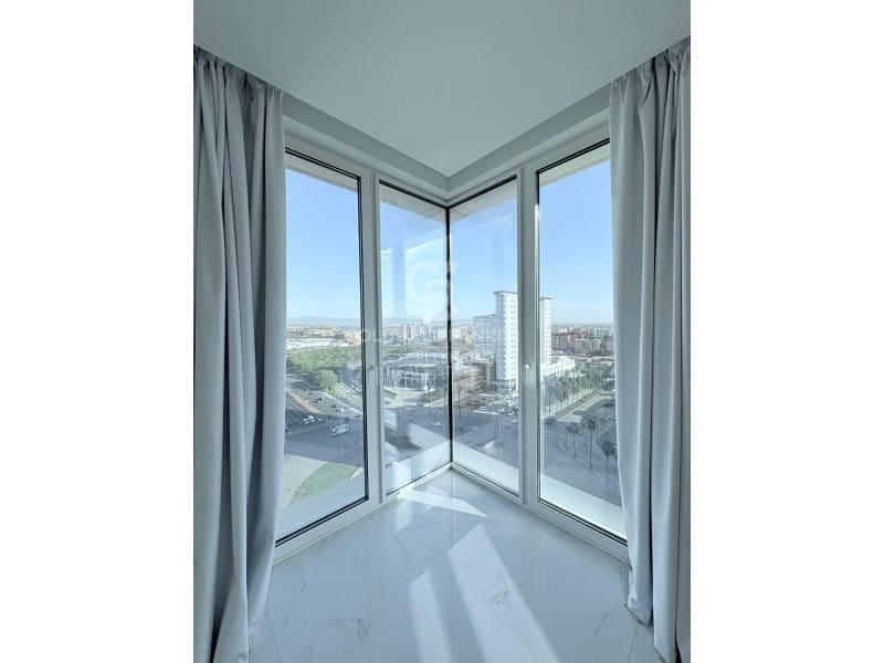 3 soverom Leilighet til leie i Valencia by med garasje - € 3 000 (Ref: 9627610)