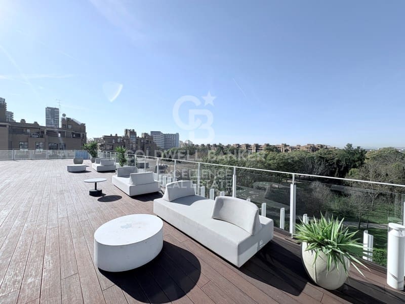 3 soverom Leilighet til leie i Valencia by med garasje - € 3 000 (Ref: 9627610)