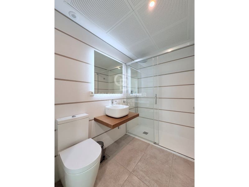 3 soverom Leilighet til leie i Valencia by med garasje - € 3 000 (Ref: 9627610)