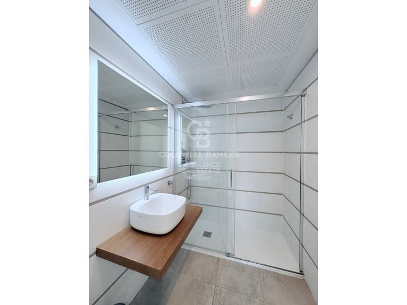 3 soverom Leilighet til leie i Valencia by med garasje - € 3 000 (Ref: 9627610)