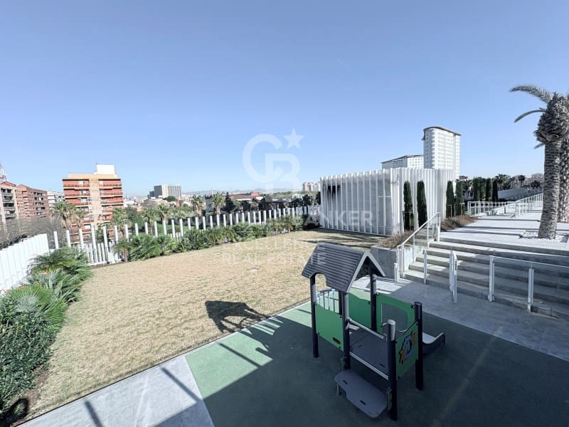 3 soverom Leilighet til leie i Valencia by med garasje - € 3 000 (Ref: 9627610)