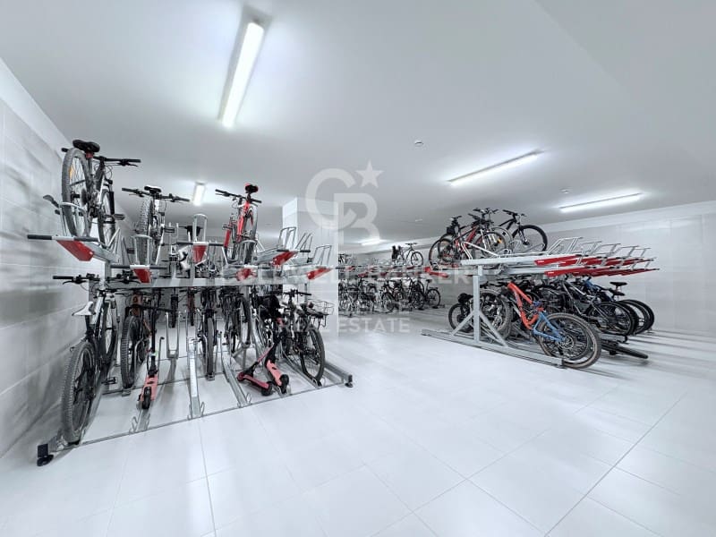 3 soverom Leilighet til leie i Valencia by med garasje - € 3 000 (Ref: 9627610)