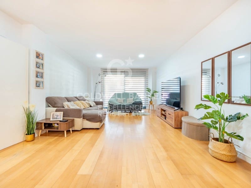 3 camera da letto Villetta Bifamiliare in vendita in La Pobla de Vallbona con garage - 475.000 € (Rif: 9627623)