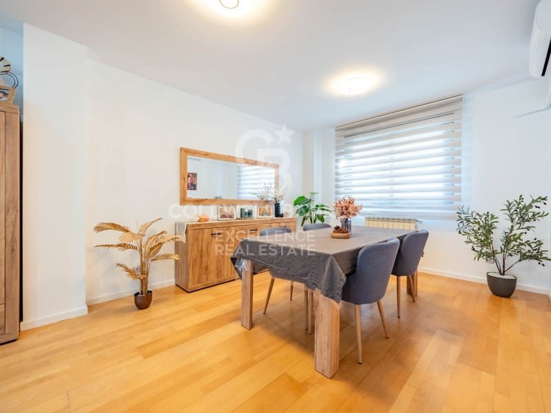 3 camera da letto Villetta Bifamiliare in vendita in La Pobla de Vallbona con garage - 475.000 € (Rif: 9627623)