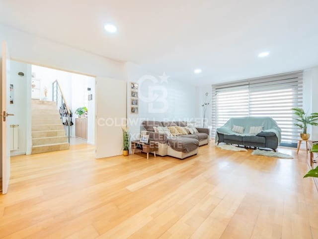 3 camera da letto Villetta Bifamiliare in vendita in La Pobla de Vallbona con garage - 475.000 € (Rif: 9627623)