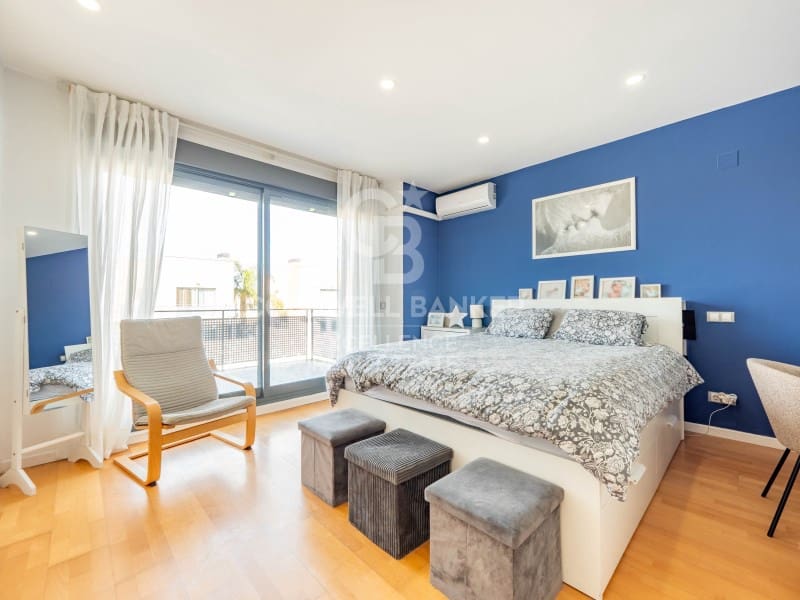 3 camera da letto Villetta Bifamiliare in vendita in La Pobla de Vallbona con garage - 475.000 € (Rif: 9627623)