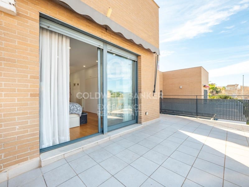 3 camera da letto Villetta Bifamiliare in vendita in La Pobla de Vallbona con garage - 475.000 € (Rif: 9627623)