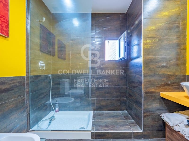 3 camera da letto Villetta Bifamiliare in vendita in La Pobla de Vallbona con garage - 475.000 € (Rif: 9627623)