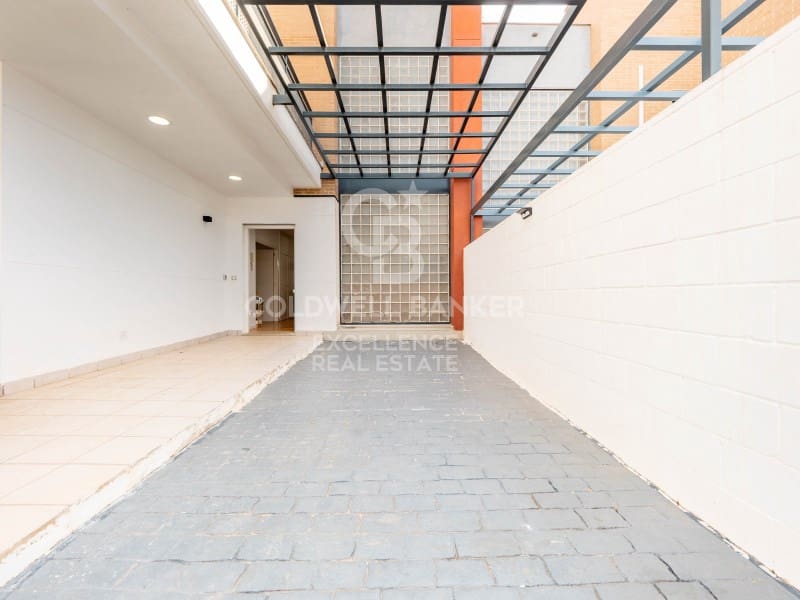 3 camera da letto Villetta Bifamiliare in vendita in La Pobla de Vallbona con garage - 475.000 € (Rif: 9627623)