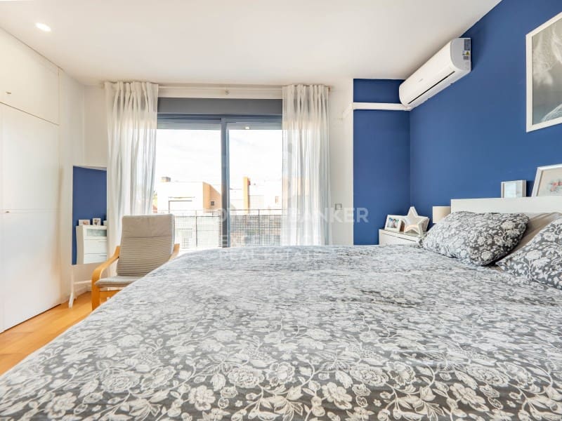 3 camera da letto Villetta Bifamiliare in vendita in La Pobla de Vallbona con garage - 475.000 € (Rif: 9627623)