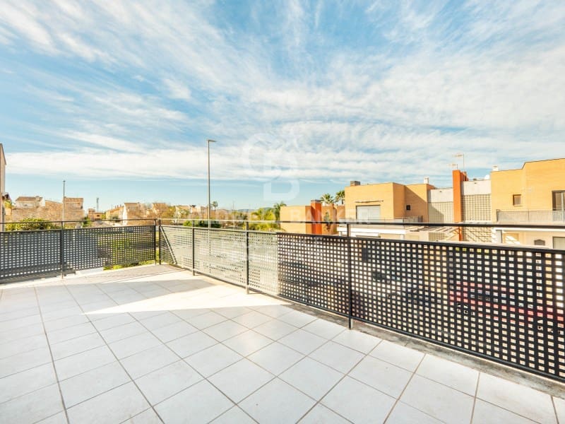 3 camera da letto Villetta Bifamiliare in vendita in La Pobla de Vallbona con garage - 475.000 € (Rif: 9627623)