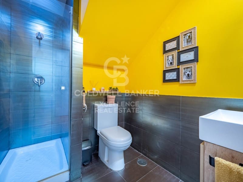 3 camera da letto Villetta Bifamiliare in vendita in La Pobla de Vallbona con garage - 475.000 € (Rif: 9627623)