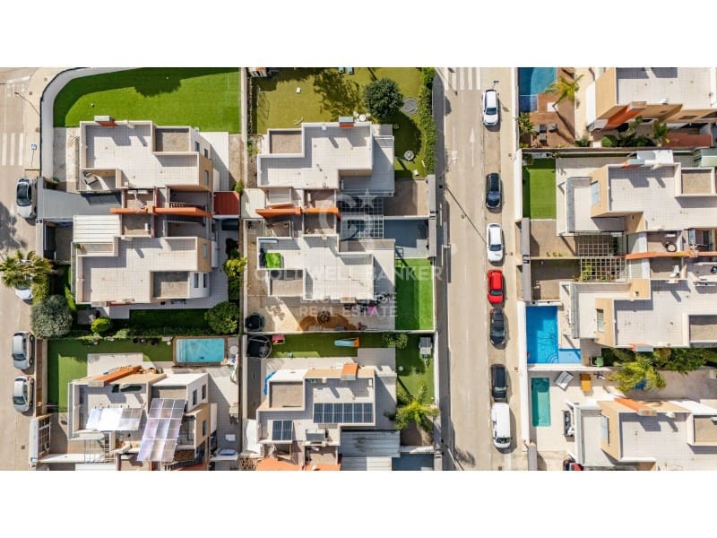 3 camera da letto Villetta Bifamiliare in vendita in La Pobla de Vallbona con garage - 475.000 € (Rif: 9627623)