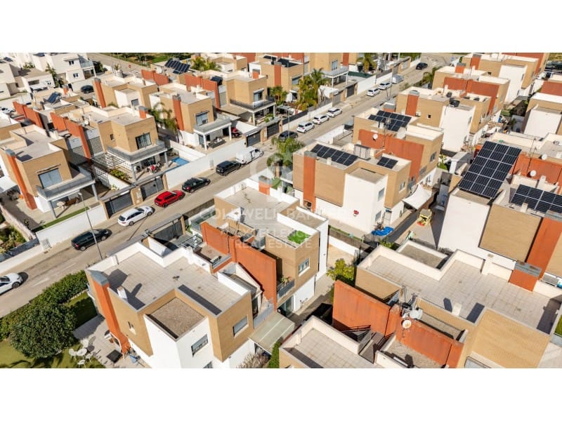 3 camera da letto Villetta Bifamiliare in vendita in La Pobla de Vallbona con garage - 475.000 € (Rif: 9627623)