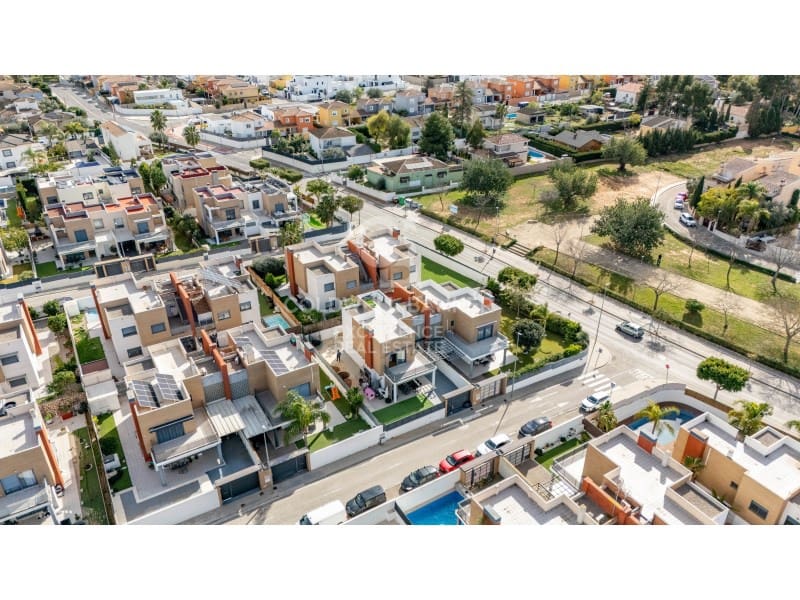 3 camera da letto Villetta Bifamiliare in vendita in La Pobla de Vallbona con garage - 475.000 € (Rif: 9627623)