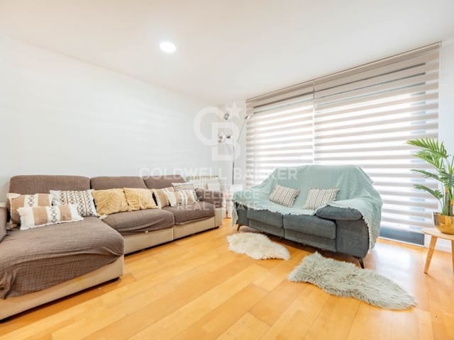 3 Zimmer Doppelhaus zu verkaufen in La Pobla de Vallbona mit Garage - 475.000 € (Ref: 9627623)