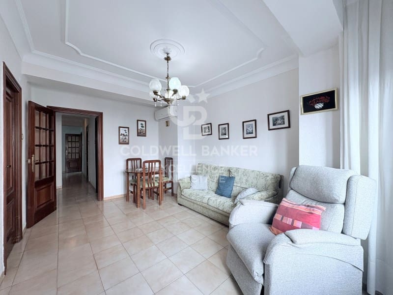 Piso de 4 habitaciones en València ciudad en venta - 435.000 € (Ref: 9637431)