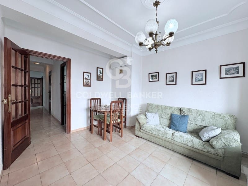 Piso de 4 habitaciones en València ciudad en venta - 435.000 € (Ref: 9637431)