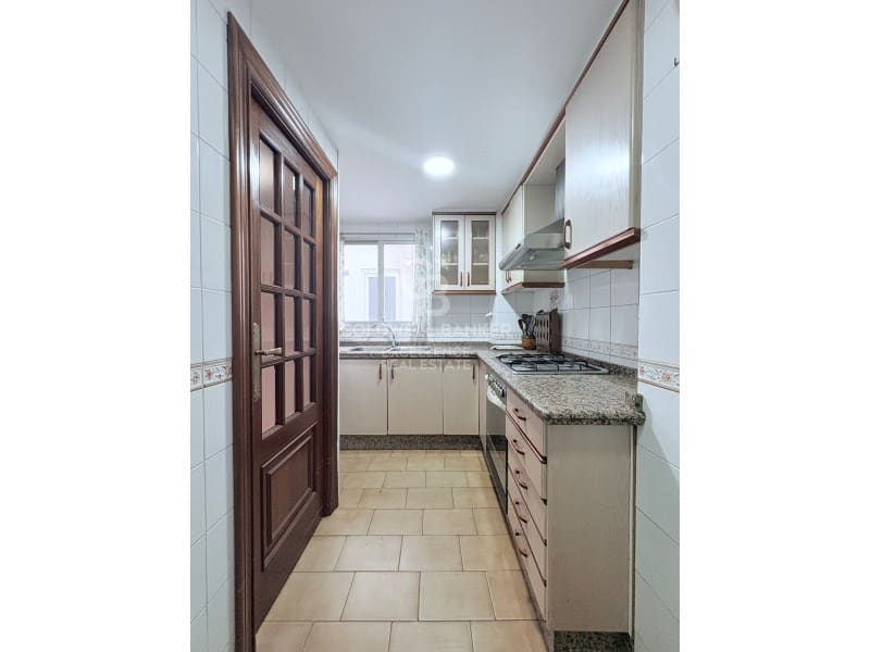 Piso de 4 habitaciones en València ciudad en venta - 435.000 € (Ref: 9637431)