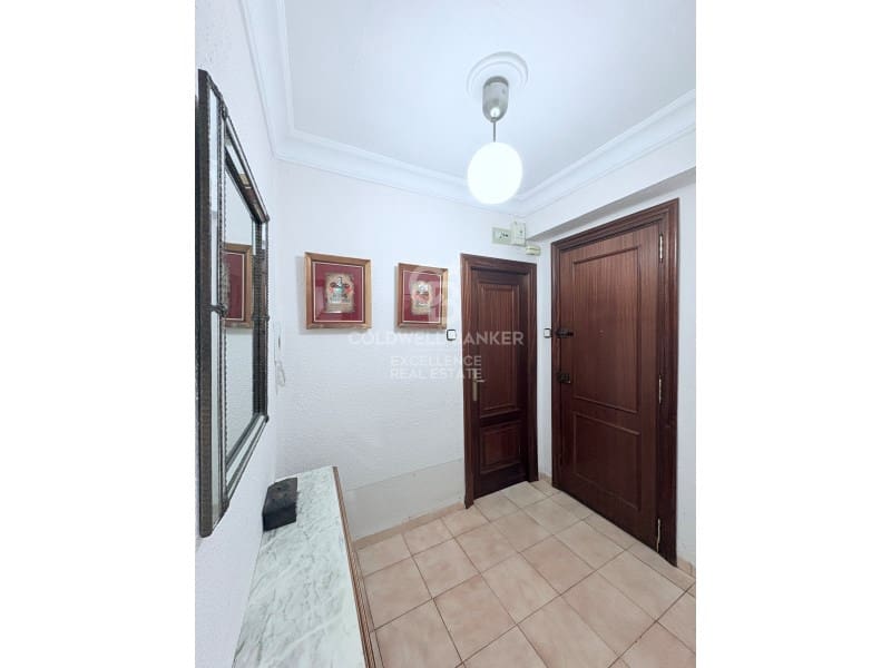 Piso de 4 habitaciones en València ciudad en venta - 435.000 € (Ref: 9637431)