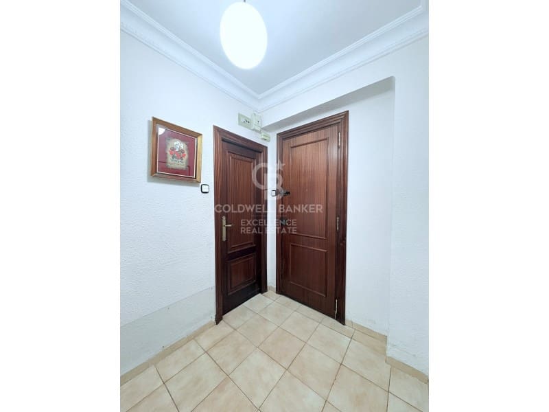 Piso de 4 habitaciones en València ciudad en venta - 435.000 € (Ref: 9637431)