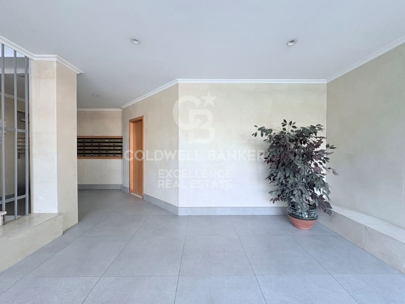 Piso de 4 habitaciones en València ciudad en venta - 435.000 € (Ref: 9637431)