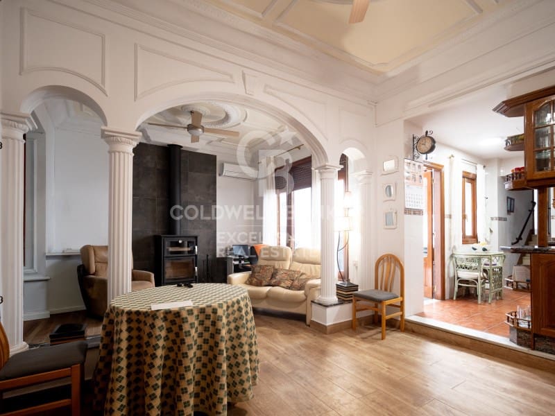 Casa de 5 habitaciones en Oliva en venta con garaje - 365.000 € (Ref: 9651819)