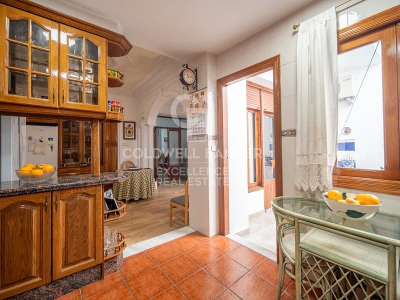 Casa de 5 habitaciones en Oliva en venta con garaje - 365.000 € (Ref: 9651819)