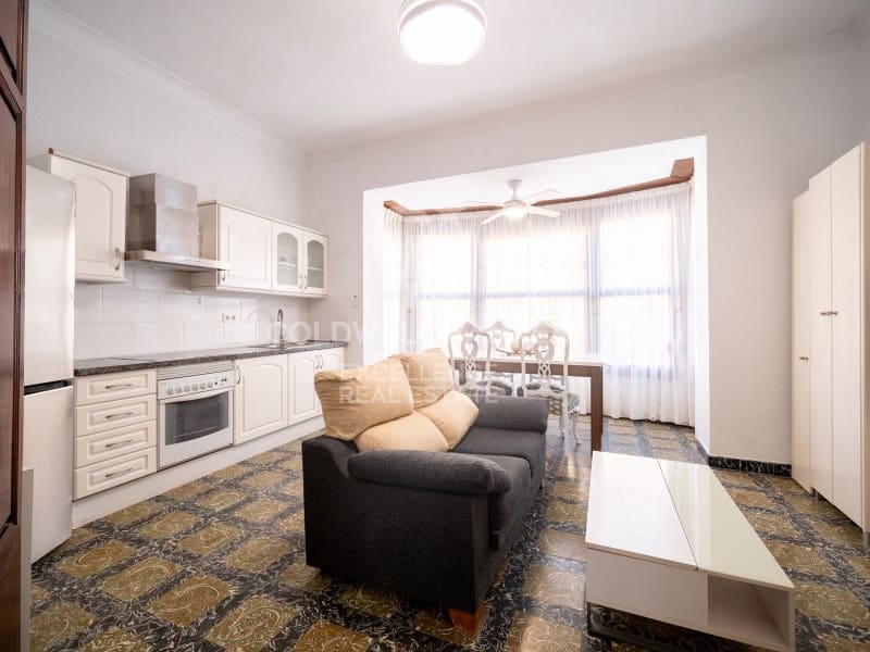 Casa de 5 habitaciones en Oliva en venta con garaje - 365.000 € (Ref: 9651819)